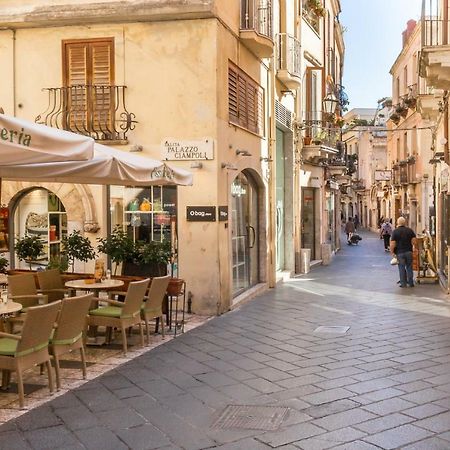 Varo Apartment Taormina Eksteriør billede